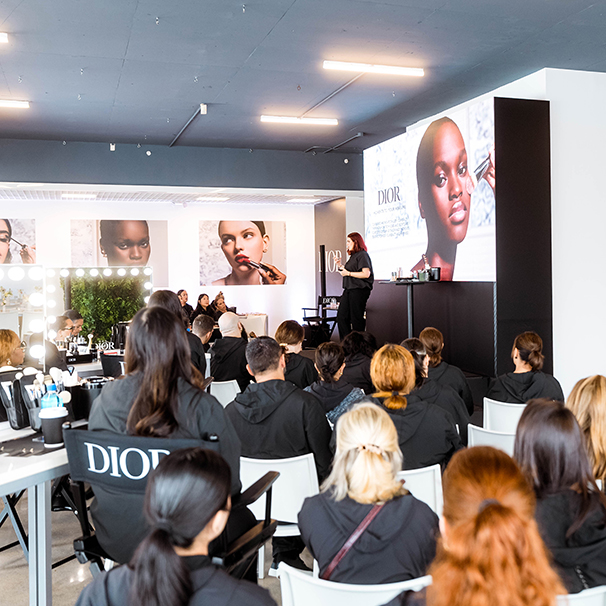 DIOR